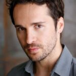 คริสโตเฟอร์ เอเมอร์สัน (Christopher Emerson)