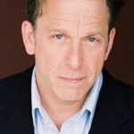 คริสโตเฟอร์ จอห์น ฟิลด์ส (Christopher John Fields)