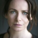 แคลร์ คาลเบรธ (Clare Calbraith)