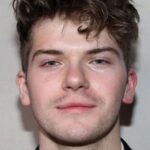 คอลตัน ไรอัน (Colton Ryan)