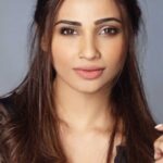 เดซี่ ชาห์ (Daisy Shah)