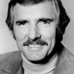เดนนิส วีเวอร์ (Dennis Weaver)