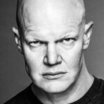 เดเร็ค เมียร์ส (Derek Mears)