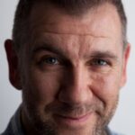 เดอร์ม็อต แมกเกนนิส (Dermot Magennis)