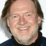 โดนัล โล้ก (Donal Logue)