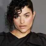 อีฟ ฮาร์โลว์ (Eve Harlow)