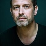 เฟรเดริก แอนส์กอมเบร (Frédéric Anscombre)