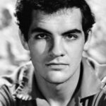 แกรี่ เรย์มอนด์ (Gary Raymond)