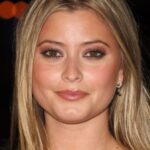 ฮอลลี่ วาลานซ์ (Holly Valance)