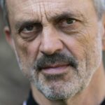 จาเซค โคแมน (Jacek Koman)