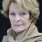 เจเน็ต ซูซแมน (Janet Suzman)