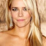 เจสสิก้า บาร์ธ (Jessica Barth)