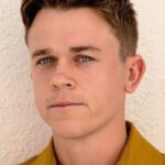 จอห์น โอเว่น โลว์ (John Owen Lowe)