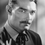 จอห์น รัสเซลล์ (John Russell)