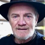 โจนาธาน ฮัทชิงส์ (Jonathan Hutchings)