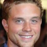 จอนนี่ เวสตัน (Jonny Weston)