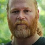 จูเลียน ซีเกอร์ (Julian Seager)