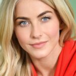 จูเลียนน์ ฮัฟ (Julianne Hough)