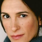 จูลี่ เดรตซิน (Julie Dretzin)