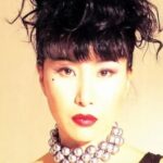 จูลี่ ลี (Julie Lee)