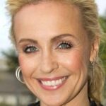 จูลี่ อาร์. ออลการ์ด (Julie R. Ølgaard)