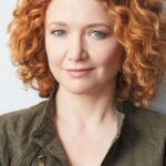 คาริน ดไวเออร์ (Karyn Dwyer)