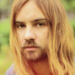 เควิน พาร์คเกอร์ (Kevin Parker)