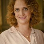 เลติเซีย อิสนาร์ด (Letícia Isnard)