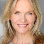 ลินด์เซย์ ฟรอสต์ (Lindsay Frost)