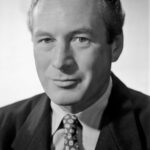 โลเวลล์ กิลมอร์ (Lowell Gilmore)