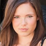 แม็คกี้ เบิร์ต (Mackie Burt)