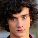 มาซัม โฮลเดน (Masam Holden)