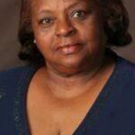 แม็กซีน บาร์เน็ตต์ (Maxine Barnett)