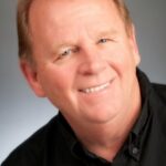 มิกกี้ โอคีฟ (Mickey O'Keefe)