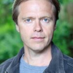 นิค วาริง (Nick Waring)