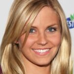 นิกกี้ กริฟฟิน (Nikki Griffin)