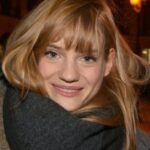 โนเอมี ชมิดท์ (Noémie Schmidt)