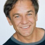 ปีเตอร์ ดาวอร์ (Peter Davor)