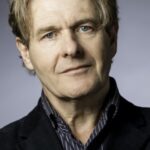 โรเบิร์ต บาเธอร์สท์ (Robert Bathurst)