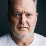 โรเบิร์ต อาร์. เชเฟอร์ (Robert R. Shafer)