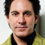 สก็อตต์ โคเฮน (Scott Cohen)