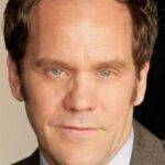 สก็อตต์ ซูบิโอโน (Scott Subiono)