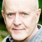 สตีเฟน เชอร์เชตต์ (Stephen Churchett)