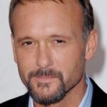 ทิม แม็คกรอว์ (Tim McGraw)