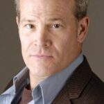 ทิโมธี เบรนเนน (Timothy Brennen)