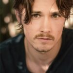 ทอม สตีเวนส์ (Tom Stevens)