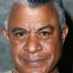 ทักเกอร์ สมอลล์วูด (Tucker Smallwood)