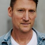 แอรอน เพิร์ล (Aaron Pearl)