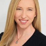 อลิซ ดินเนียน (Alice Dinnean)