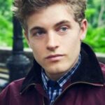 แอชลีย์ ชาร์ลส์ (Ashley Charles)